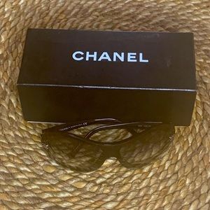 Chanel sunglasses wrap style gently used in good condition AUTHENTIC